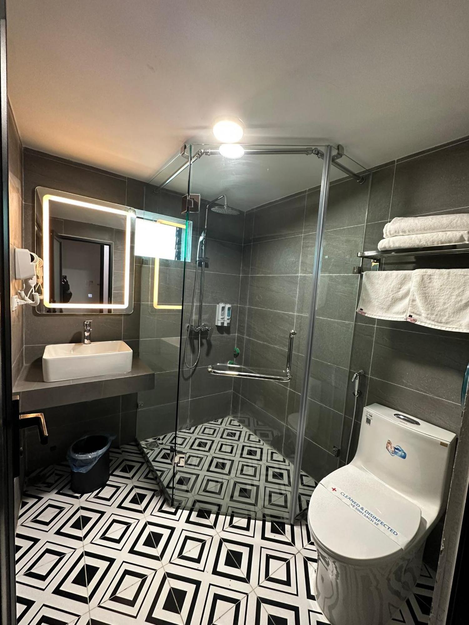 Nhat Tan Hotel 하노이 외부 사진