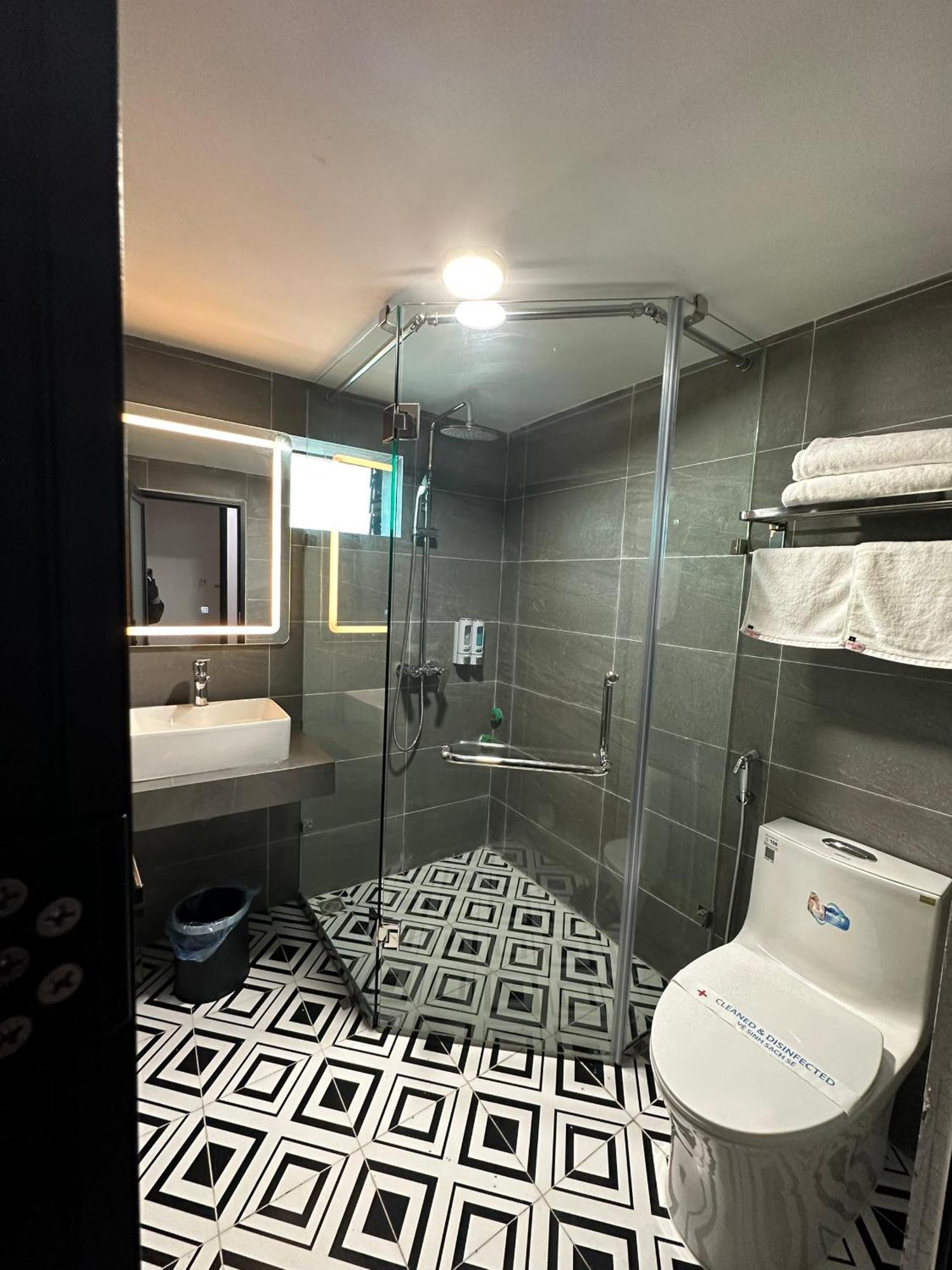Nhat Tan Hotel 하노이 외부 사진